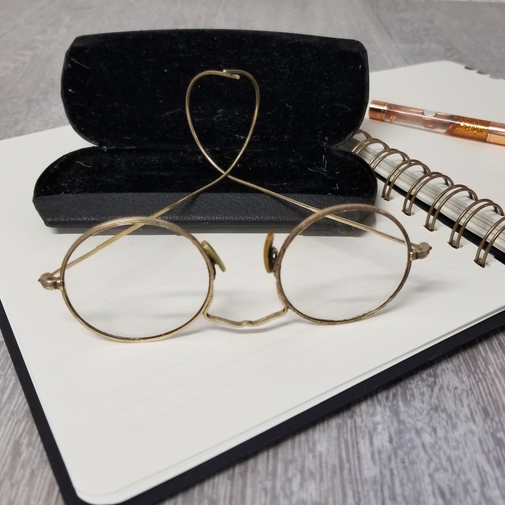 AO Cortland Antique gold wire rims glasses - Picture 6 of 10